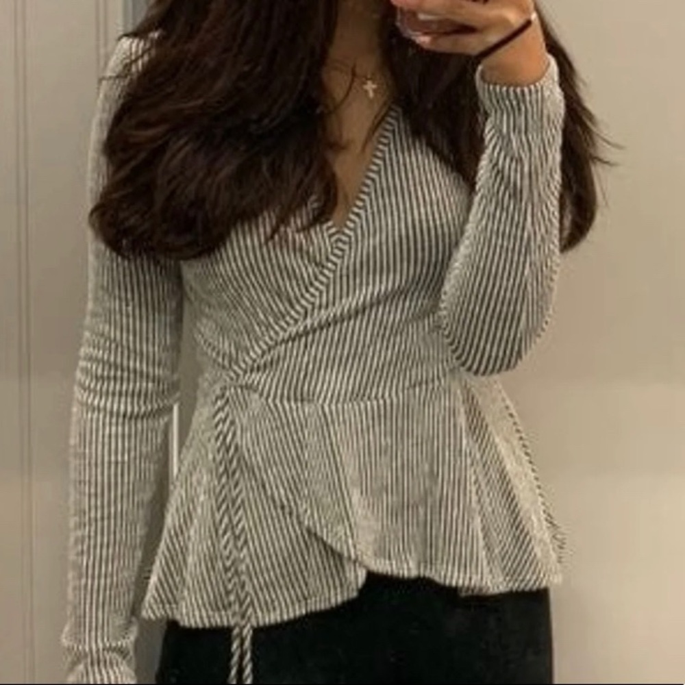 Striped Caution to the Wind Wrap Top Lon (S)